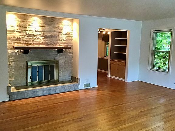 5th image of 9532 Springfield Ave