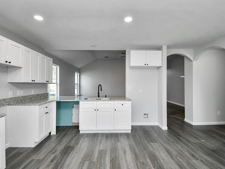 21602 Ornella Cir — Photo 9