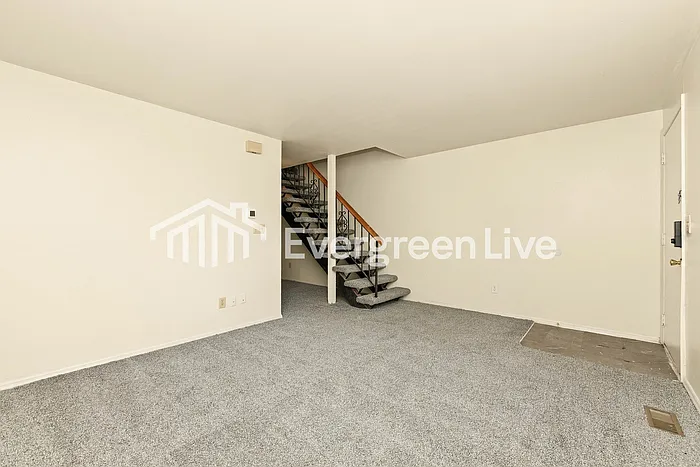 2 bed, 1.5 bath, 1094 sqft, $995 — Photo 4