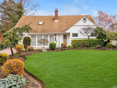 1551 Pebble Lane, Hewlett, NY, 11557