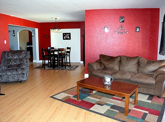 2nd image of 3215 Baumann Ave