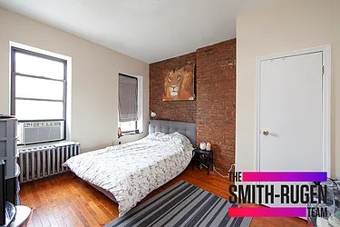 Rented by R New York