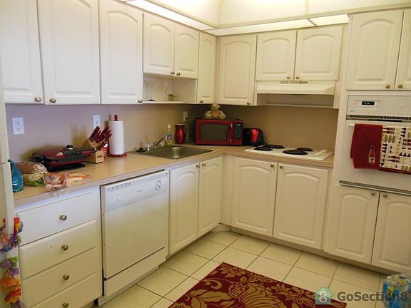 4th image of 19370 Collins Avenue #1612