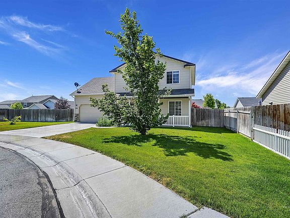 2nd image of 2081 W Lake Pointe Ct