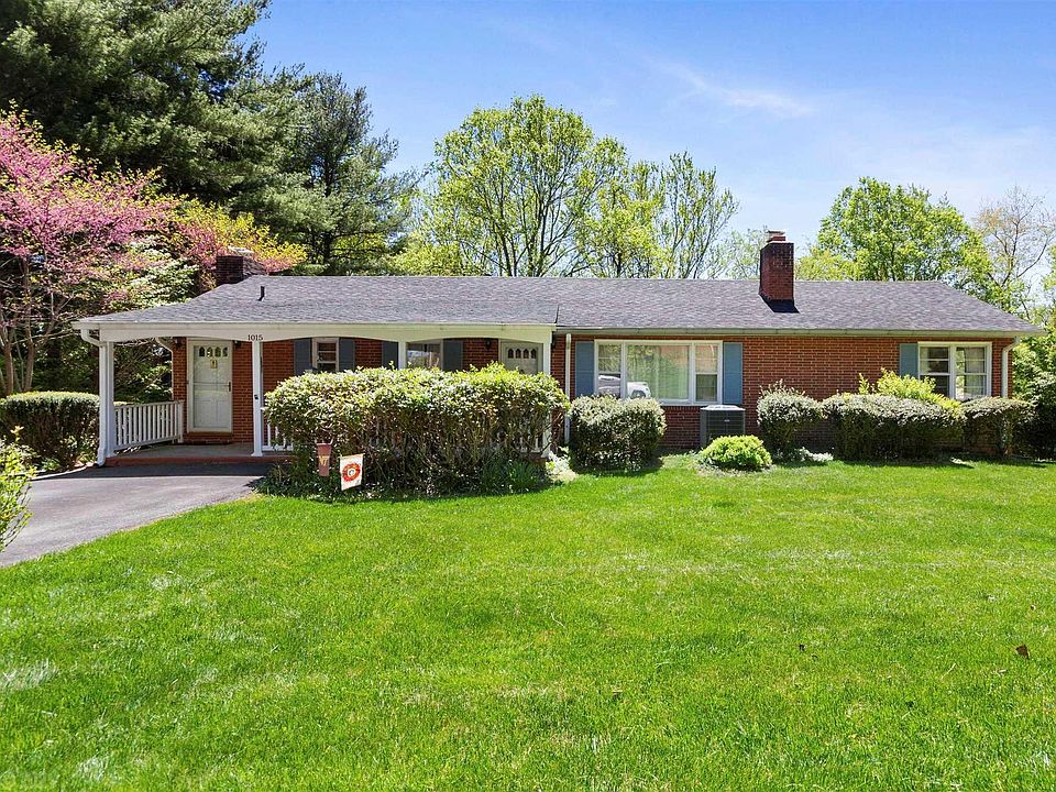 1st image of 1015 Highland Cir