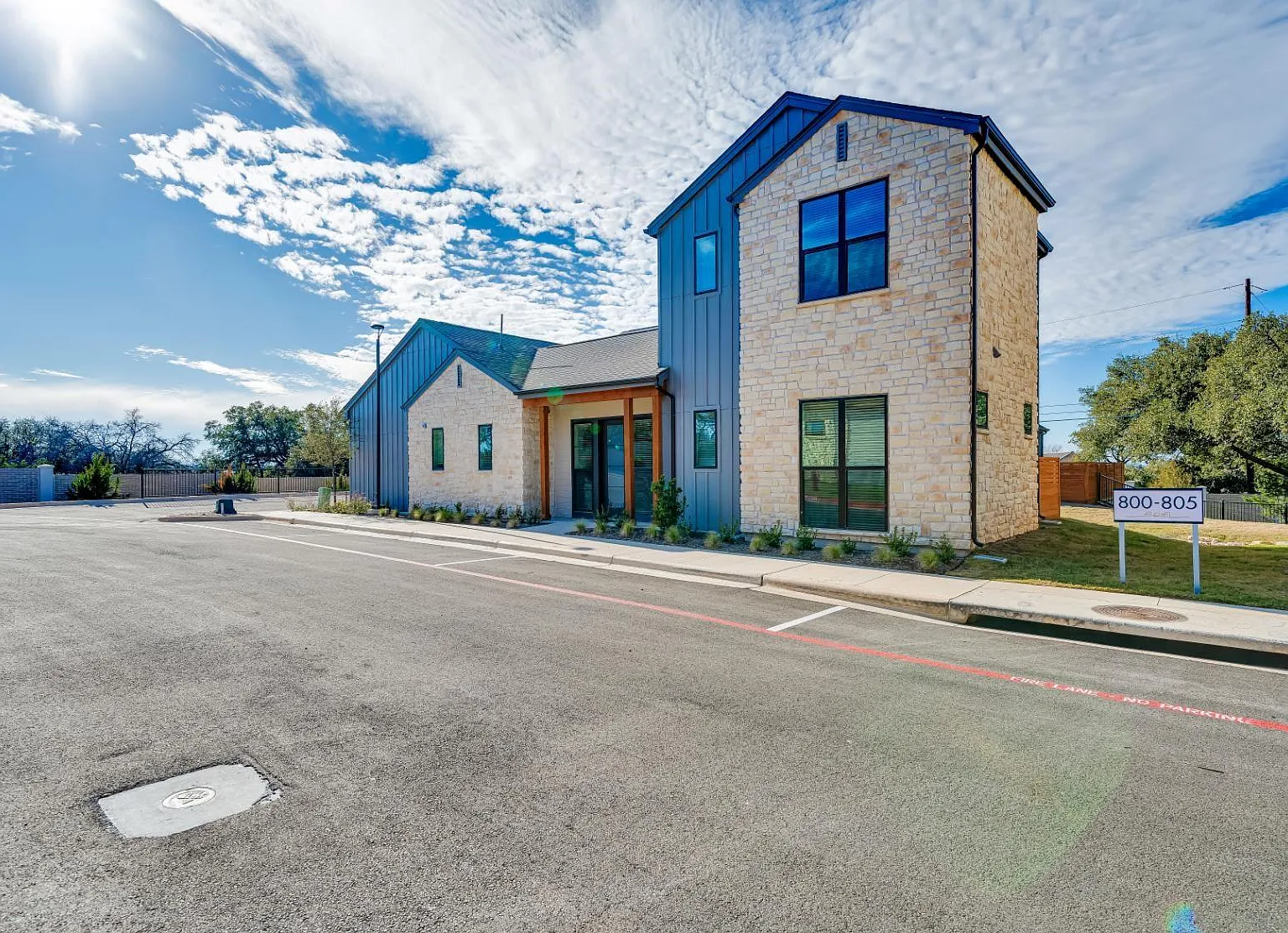 1 bed, 1.0 bath, 707 sqft, $1,545 — Photo 3