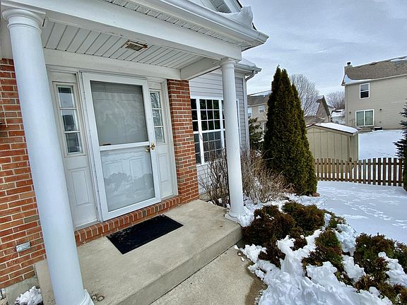 2nd image of 589 Turnbury Ct W