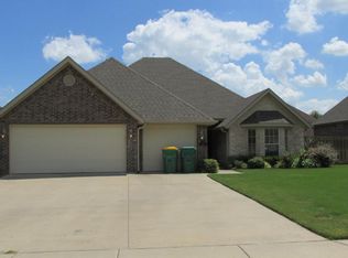 1700 Quailridge Way, Bentonville, AR 72713