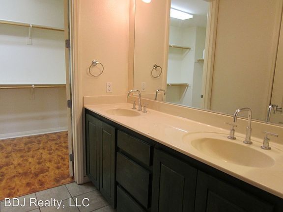 4th image of 32 E Serene Ave Unit 204