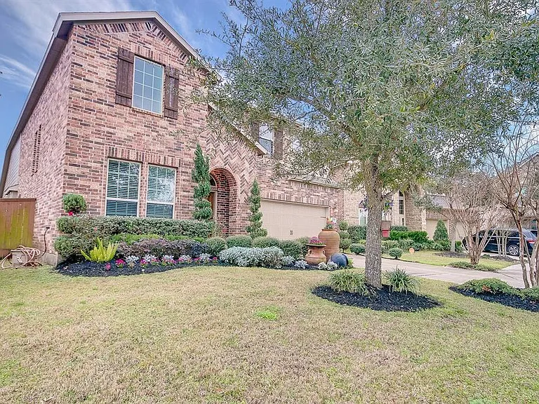 17503 Fechser Ln — Photo 2