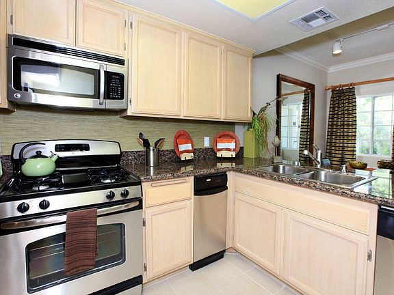 2nd image of 6075 Weeping Banyan Ln