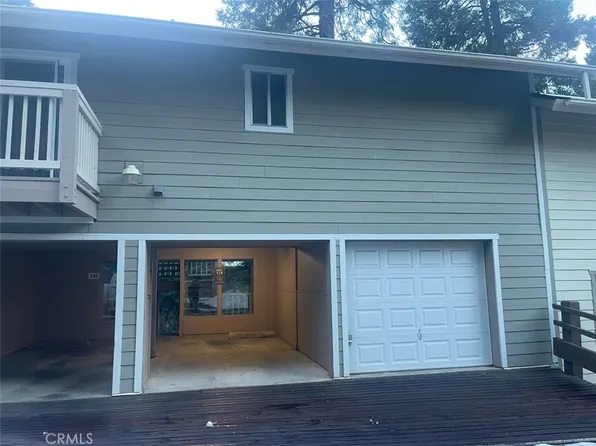 138 Rockledge Ln, Lake Arrowhead, CA 92352