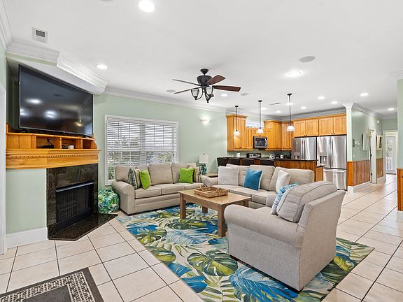 5th image of 601 N Waccamaw Dr. unit A