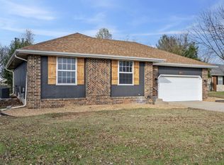 681 Lone Hickory Rd, Ozark, MO 65721