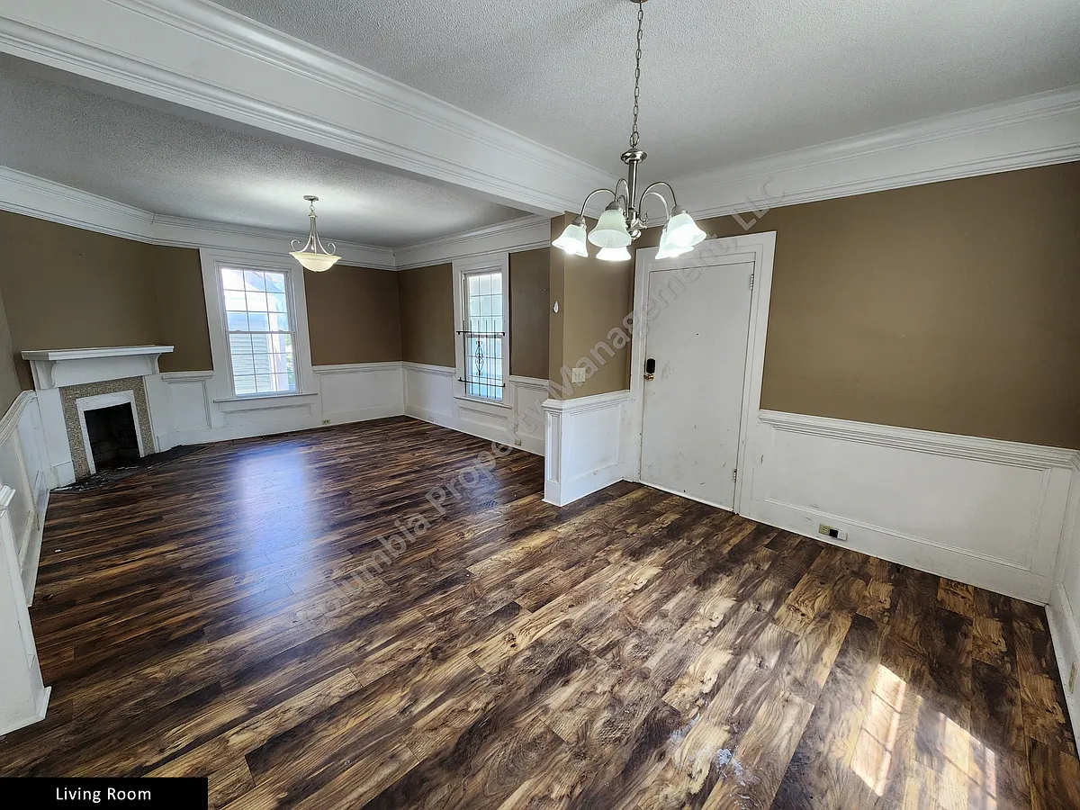 Building Photo - 1907 Henderson St