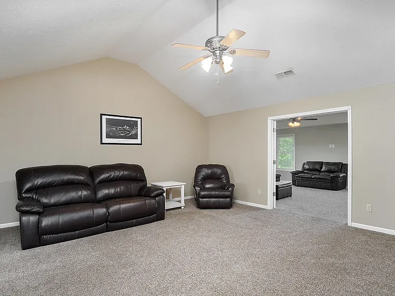 835 E Country Ridge St — Photo 14