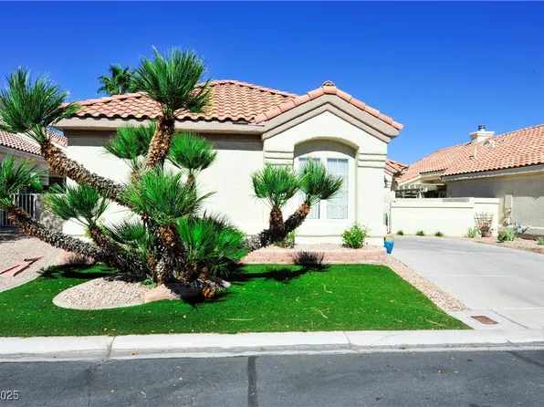 7920 Ben Hogan Dr, Las Vegas, NV 89149