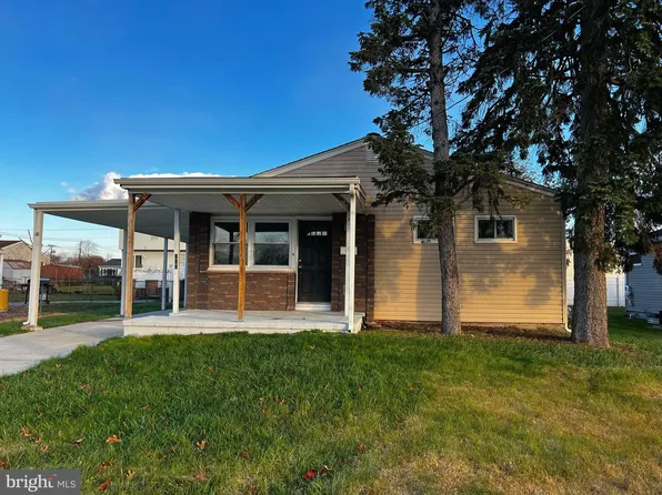 211 Curlew Ln, Mount Holly, NJ 08060