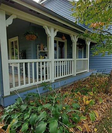 5th image of 907 E Cragmont Dr