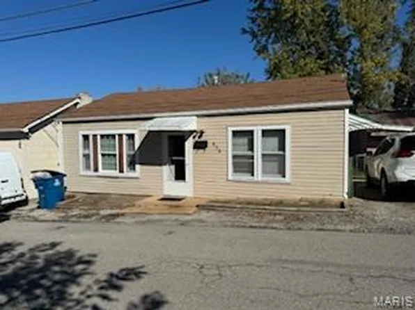 423 Degenhardt Ave, Saint Louis, MO 63125