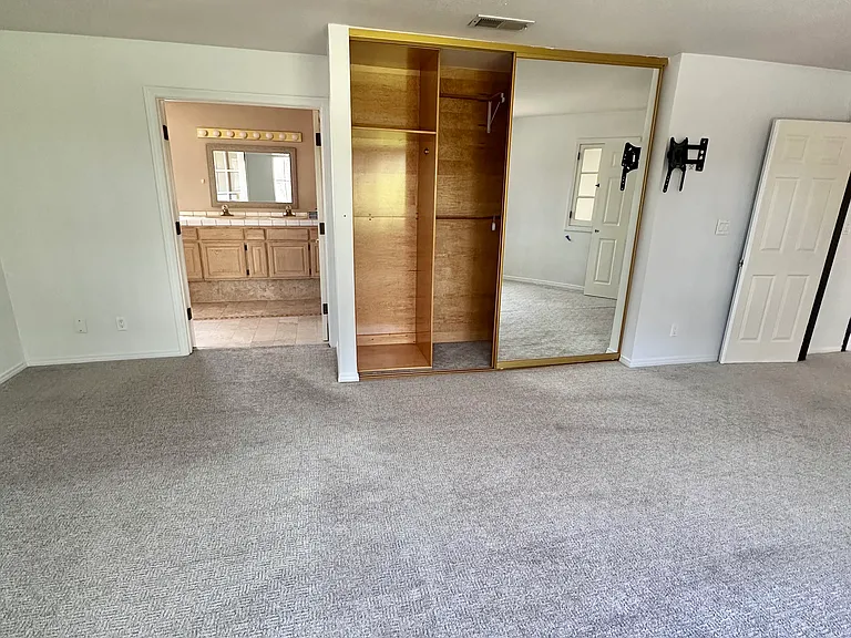 10031 Adoree St — Photo 20