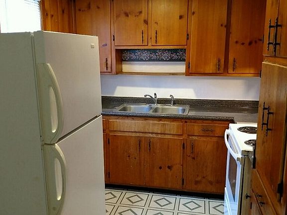 3rd image of 1445 E Lafayette St APT 2