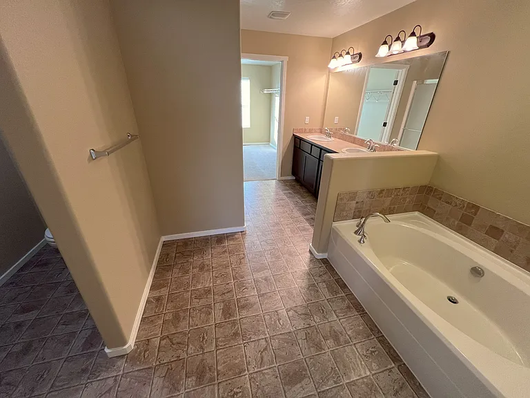 4605 W Magrath Dr — Photo 49