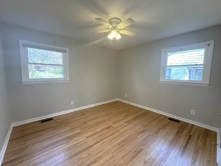 439 Sadie Dr — Photo 9