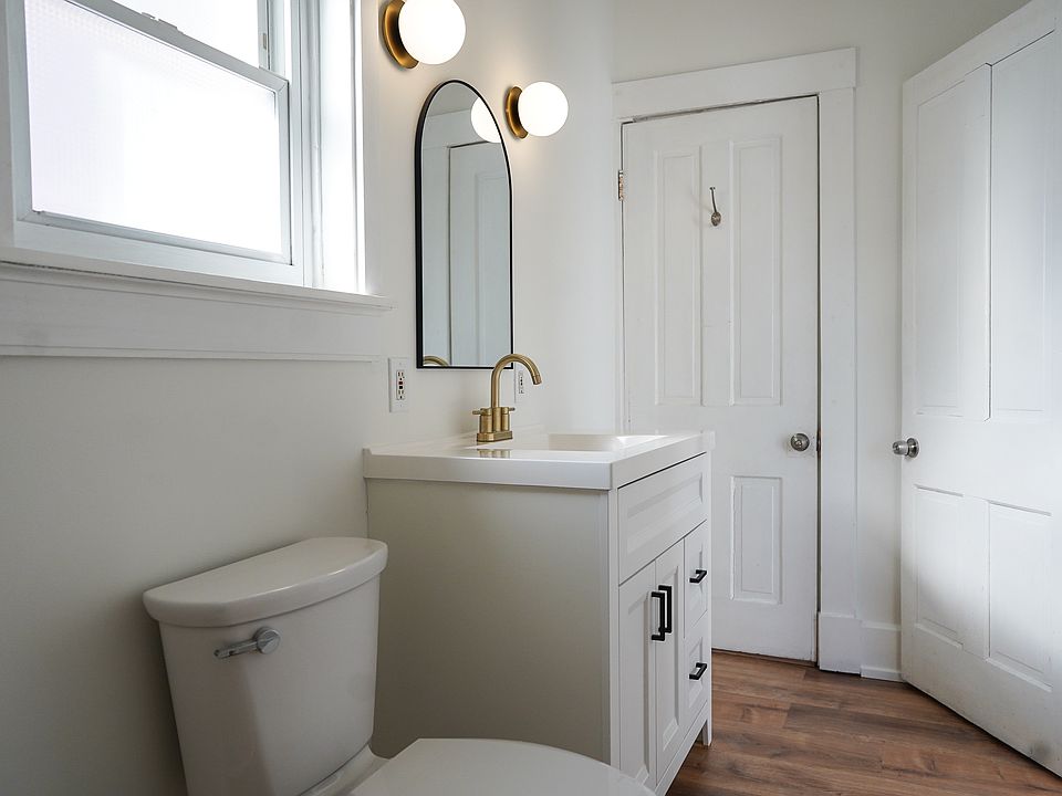Full bath adjoins one of the bedrooms.