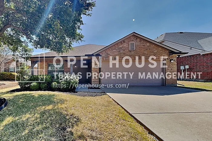 3 bed, 2.0 bath, 2022 sqft, $2,175 — Photo 1