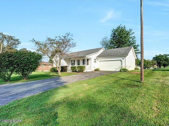 4th image of 272 Sunnyside Dr