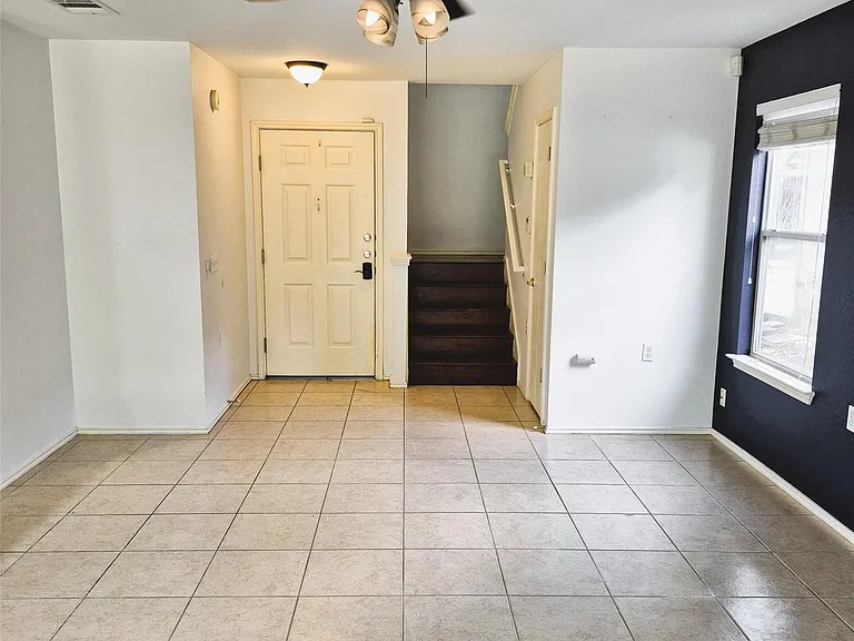 1139 Emmitt Run — Photo 5