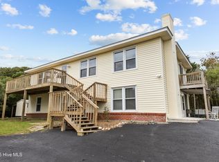 109 Yaupon Dr, Emerald Isle, NC 28594