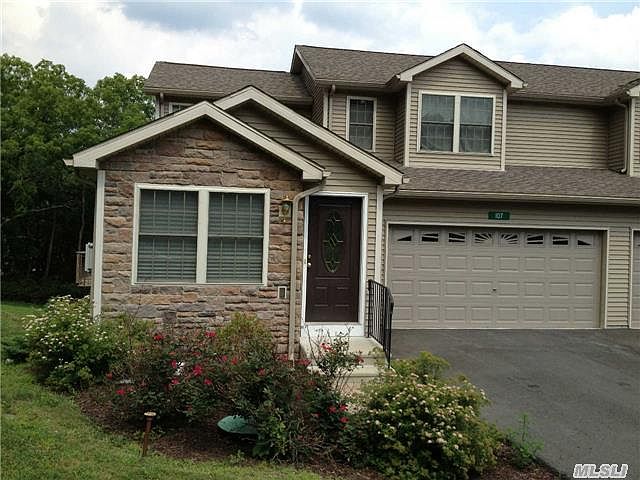 1st image of 107 Holmgren Dr #107