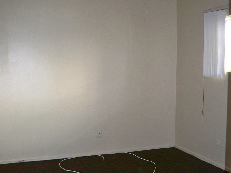 Building Photo 4