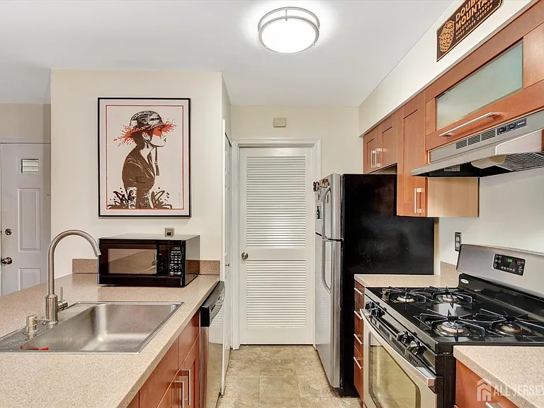 54 Lear Ct — Photo 11