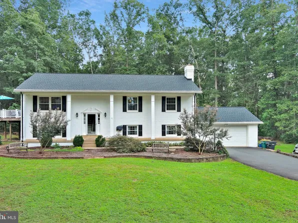 10705 Parkgate Dr, Nokesville, VA 20181