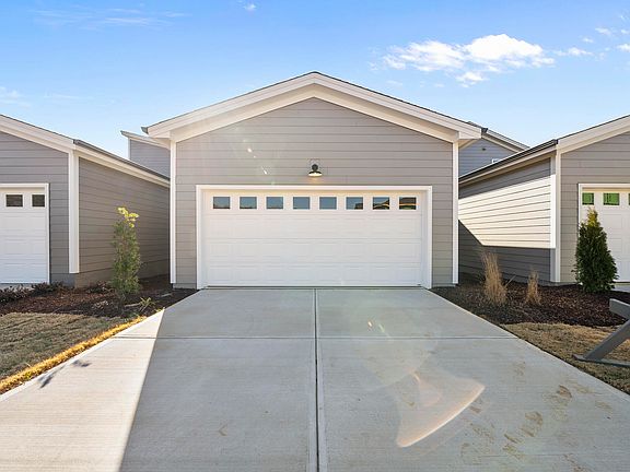 5th image of 95 Parkland Dr