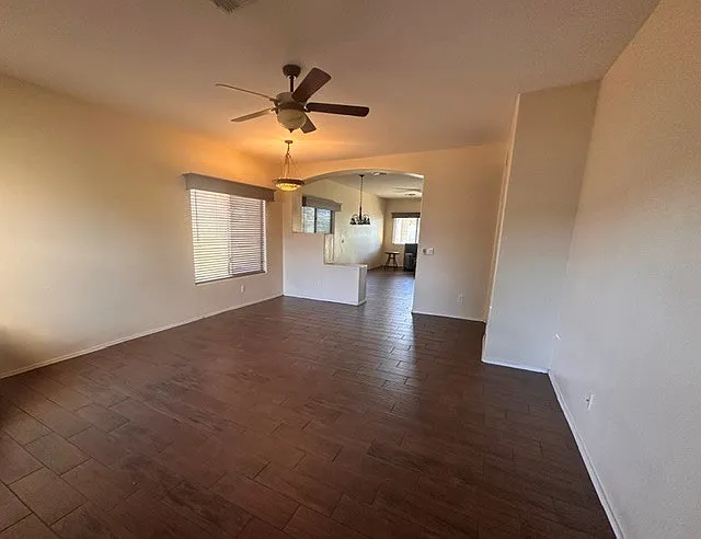 4 bed, 1656 sqft, $2,250 — Photo 2