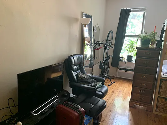 Rented by Prince Real Estate Associates LLC | media 7