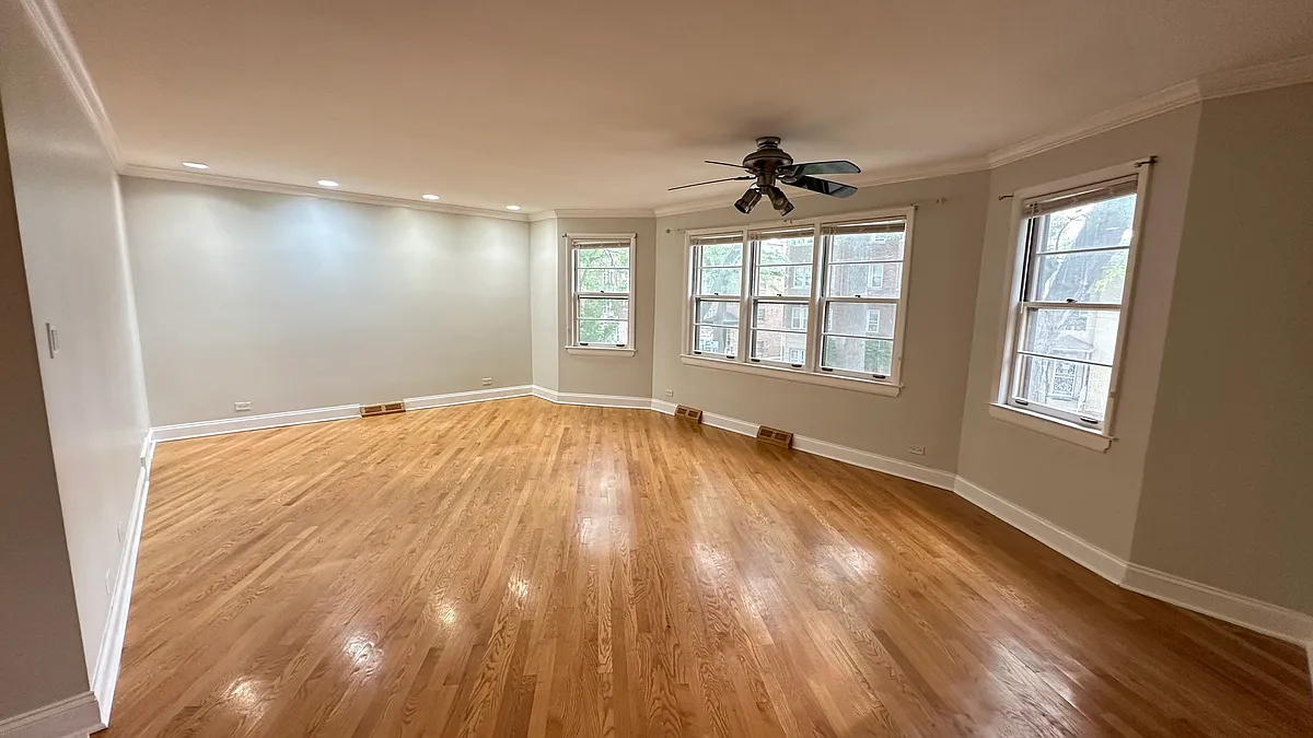 Building Photo - 5717 N Saint Louis Ave #2