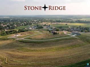 800 N Ruby Circle Cir, Brandon, SD 57005