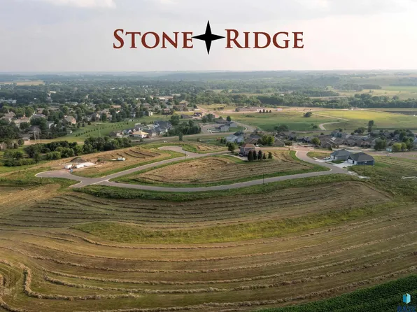 108 E Stone St, Brandon, SD 57005