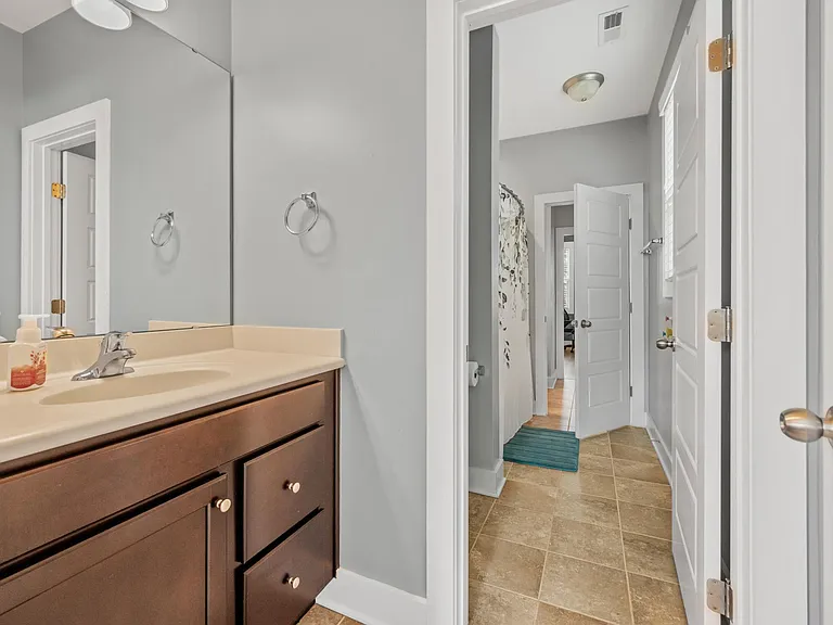 204 Diggory Dr — Photo 34