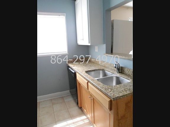 4th image of 100 Lewis Dr Unit 14D