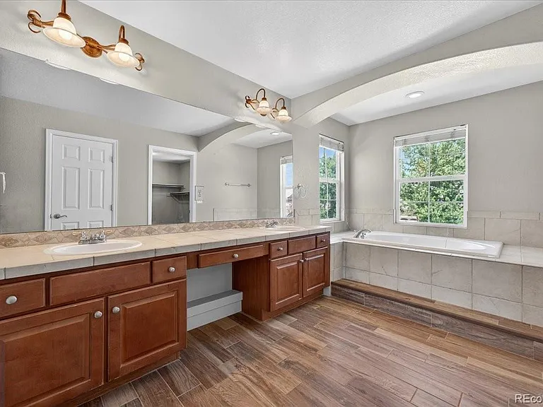 10543 Laurelglen Cir — Photo 35