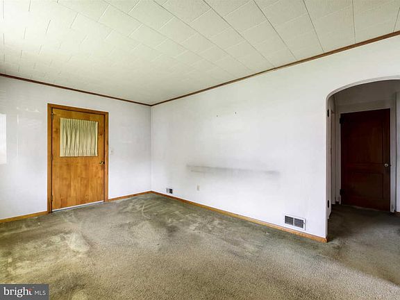 5th image of 304 N College St