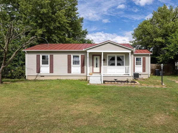 16 Shen Valley Dr, Weyers Cave, VA 24486