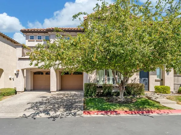 17 Coyote Fork Pl, Sacramento, CA 95835