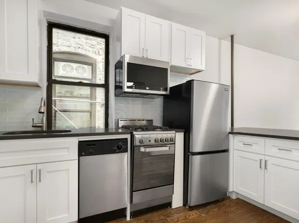 110 8th Ave APT 4R, New York, NY 10011